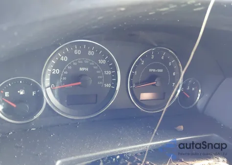 2008 Jeep Commander Sport z USA, uszkodzony, nr VIN 1J8HG48K48C161532